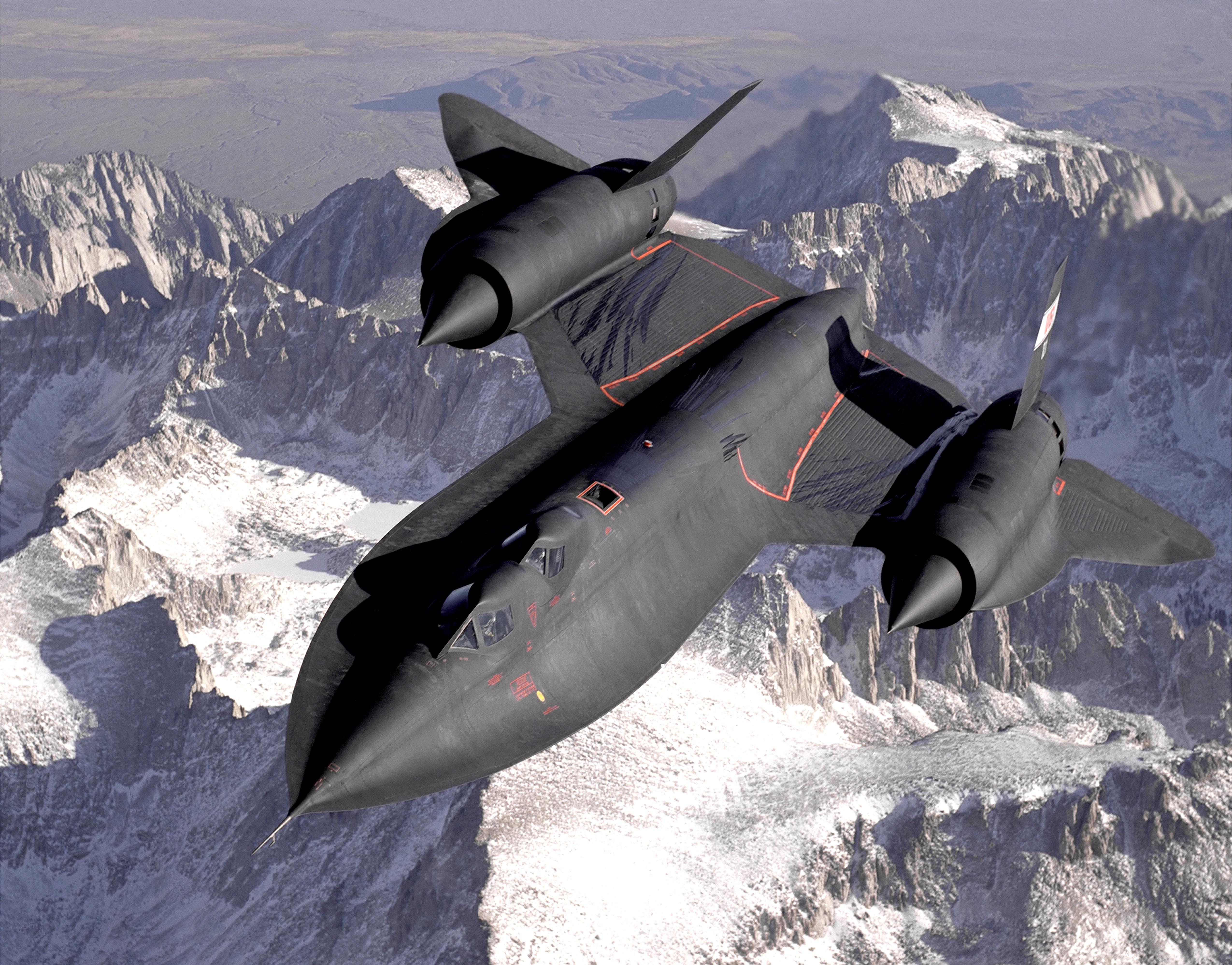 Picture of the fastest plane in the world, the Lockheed Martin SR-71 Blackbird.